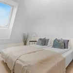 New! Huge Modern Apartment! Fit For Two Families! * 卑爾根