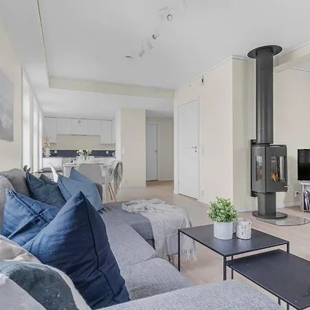 New! Huge Modern Apartment! Fit For Two Families! 公寓 卑爾根