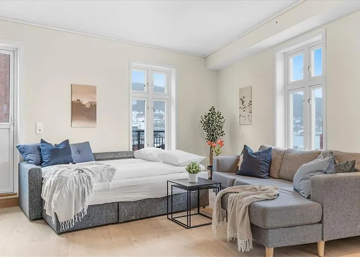 Apartmán New! Huge Modern Apartment! Fit For Two Families! *